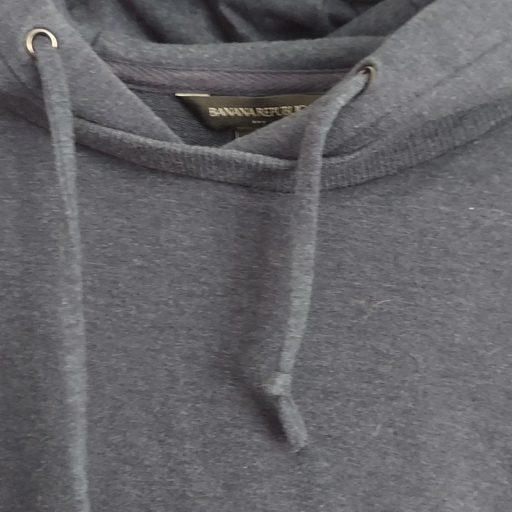 BR sweatshirt,  size medium,  blue